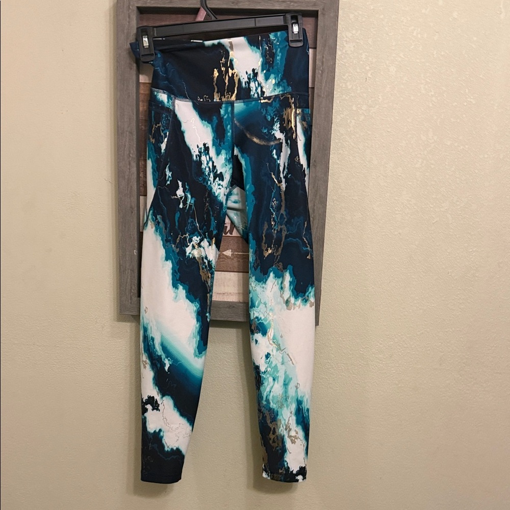 Old Navy Blue and White Women's Activewear